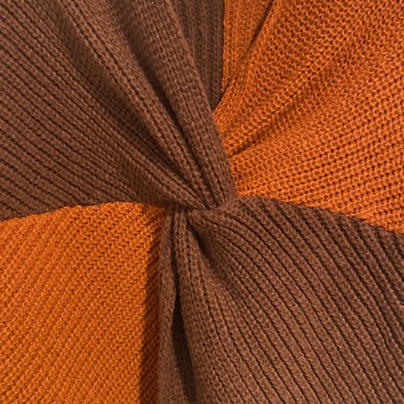 No Boundries cropped color block sweater with wrapped back - Picture 3 of 4